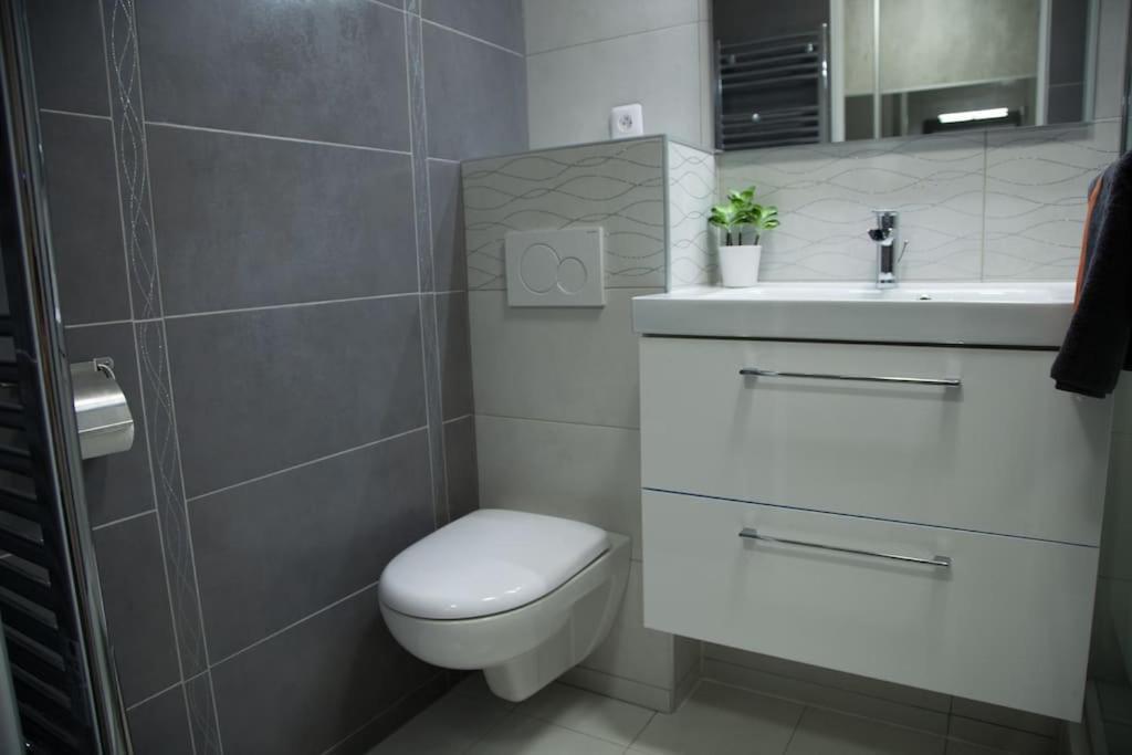 Stylish Studio In Only 50 Meters From Beach ! Nice Ngoại thất bức ảnh