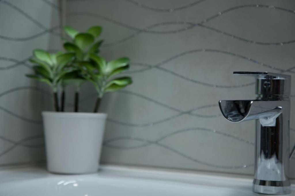 Stylish Studio In Only 50 Meters From Beach ! Nice Ngoại thất bức ảnh