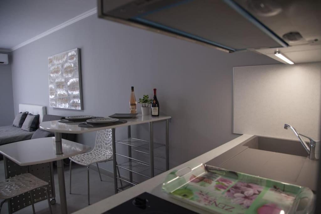 Stylish Studio In Only 50 Meters From Beach ! Nice Ngoại thất bức ảnh